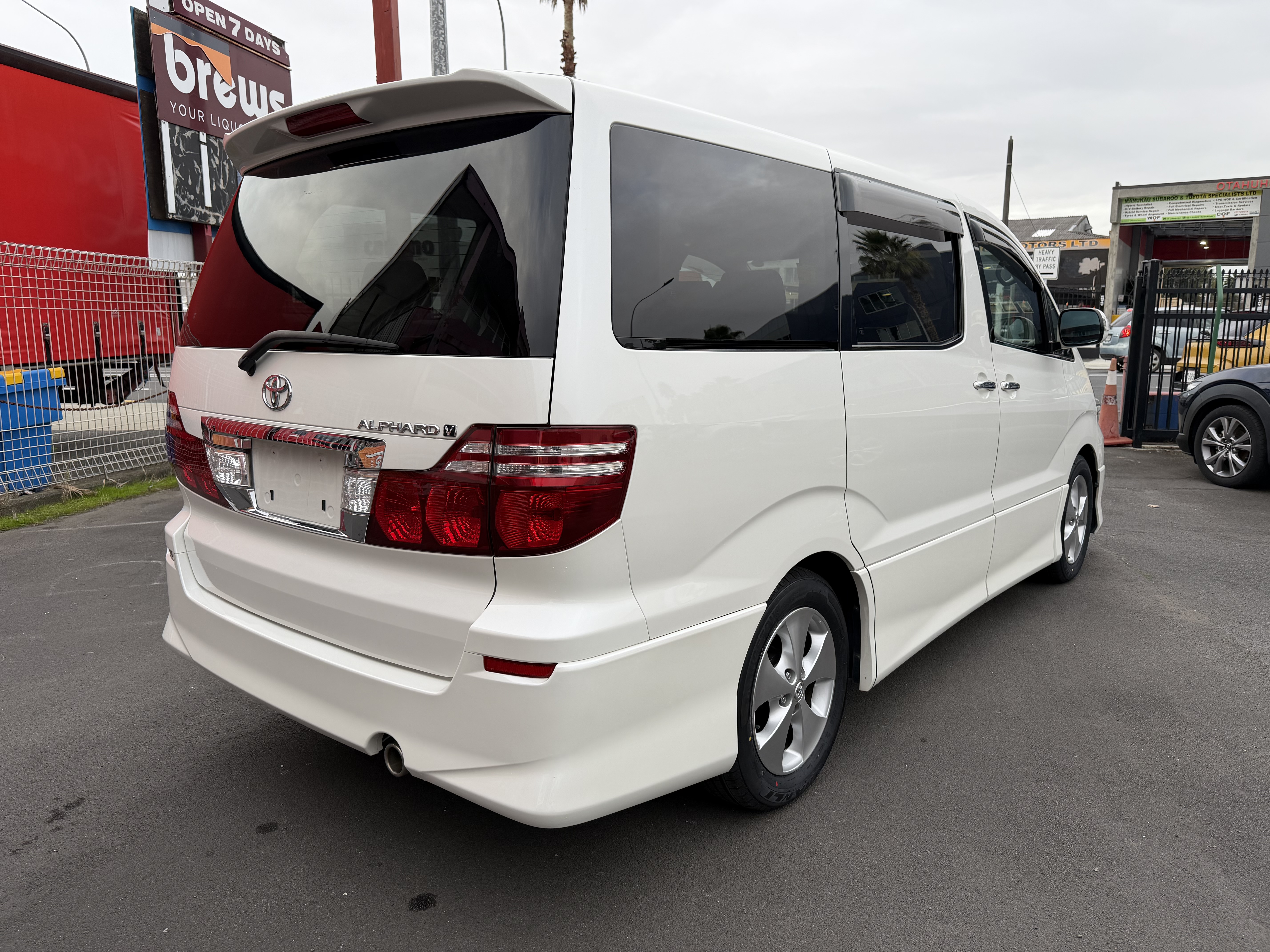 2005 Toyota ALPHARD for sale at Amego Cars Auckland - photo 2